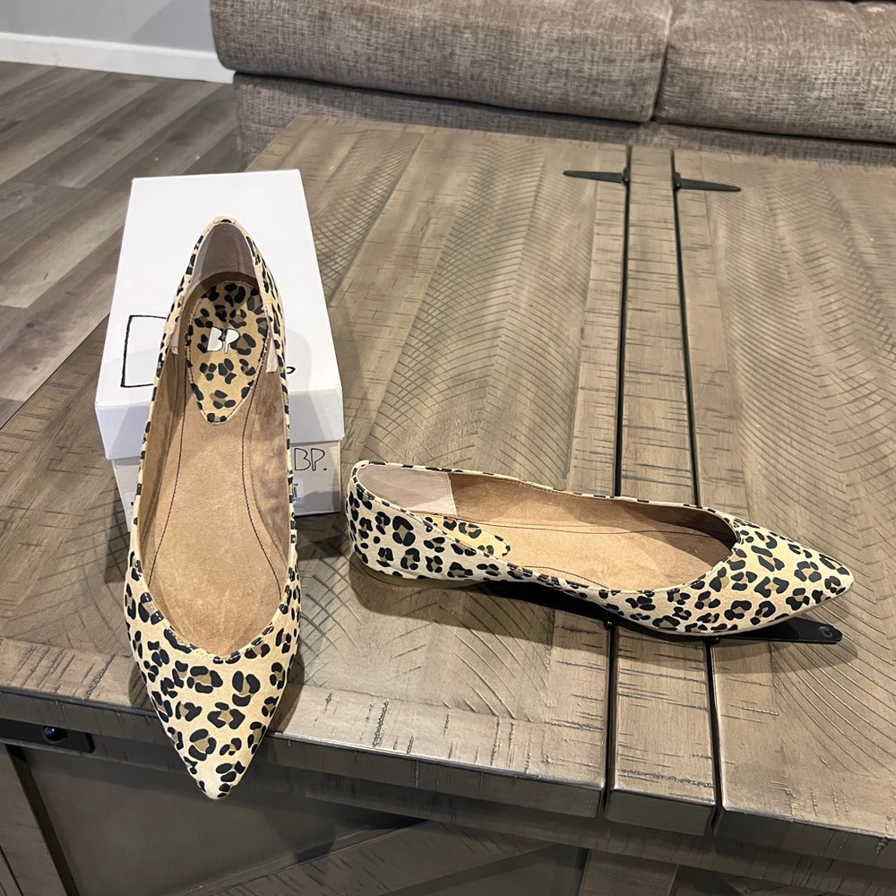 Leopard print flats